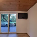 Pod Jabłonią *